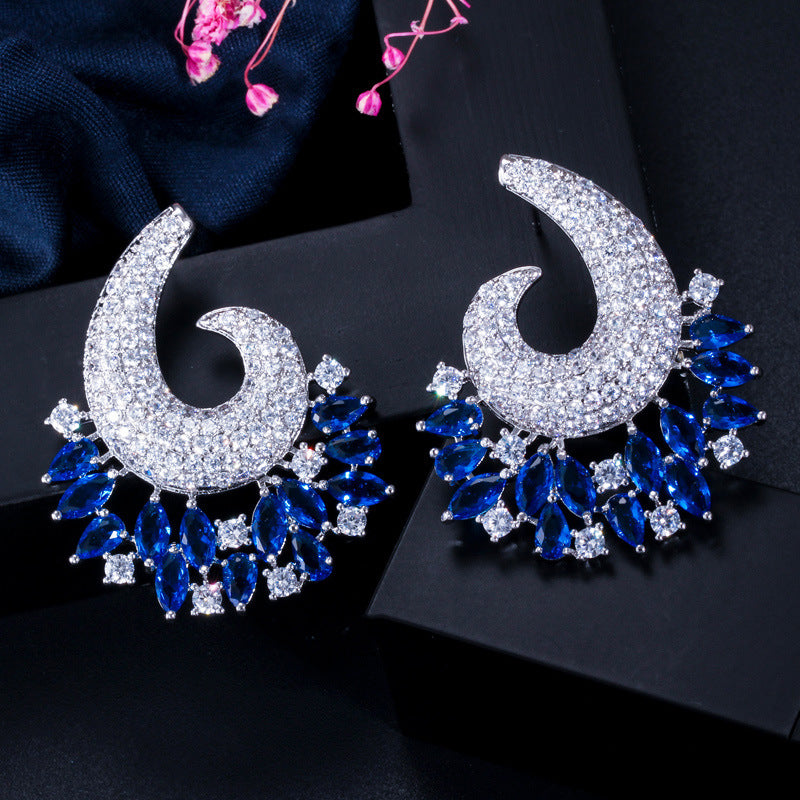 E0243 new creative Exaggerated Full Diamond type Earrings Super Flash Zircon Ladies Wild Ear Jewelry Factory Direct Sales