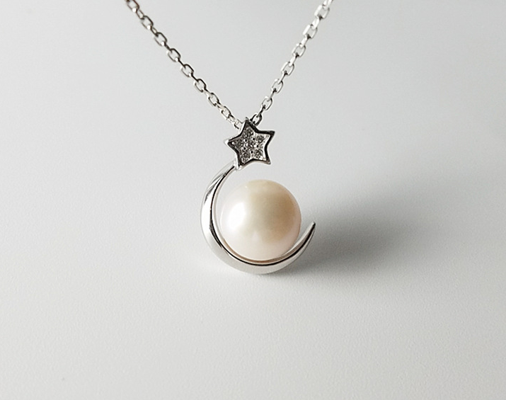 Star Moon Pendant Pearl Clavicle