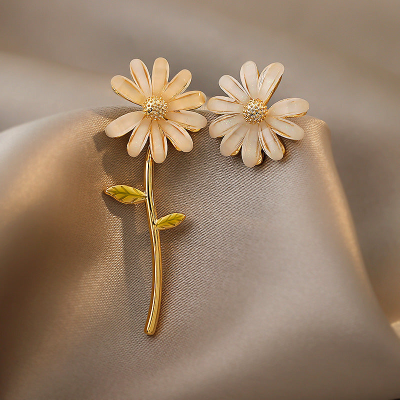 S925 Silver Needle Korean Pearl Earrings High-grade Simple Temperament Micro Diamond Flower Stud Earrings Female 2021 New