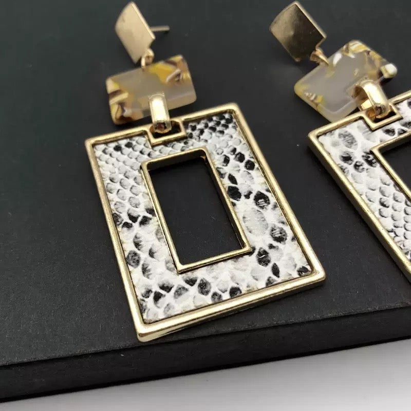 F.J4Z New Vintage Leopard Earrings for Women Fashion Classic Leather Square Earring Geometric Drop Earrings Gifts Dropship